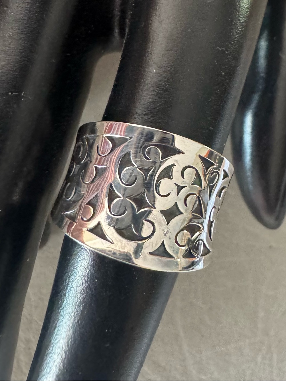 New Lois Hill Sterling Silver Scroll Ring - Picture 2 of 8